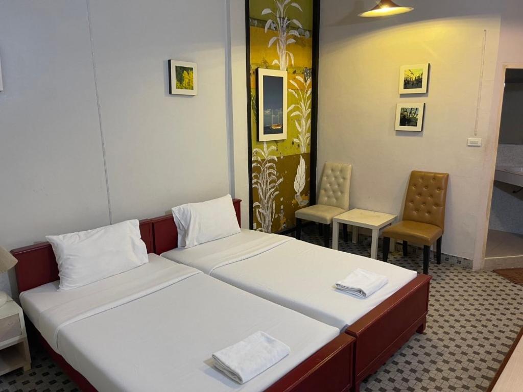 Rajata Hotel Bangkok Exterior photo